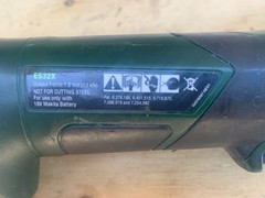 Greenlee Gator Cable Cutter Es32x W 6.0 Ah Battery No Charger Included Pre-owned