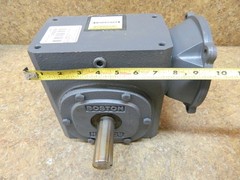 BOSTON GEAR 15:1 Ratio F72615B76 Speed Reducer 1150 In Lbs 140 TC