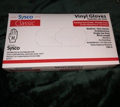 Sysco Classic Vinyl Foodservice Grade, Powder-Free Gloves Medium 100 ct. Clear