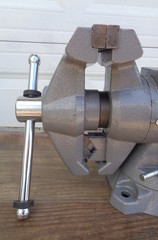 WILTON Multi Purpose Bench Vise 5-1/2″ Jaws – Rotating Head