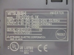 Mitsubishi FR-D720-0.1K D700 Inverter AC VS Drive 3PH 200-240V 0.8A 0.2-400Hz