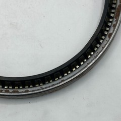 Garlock Klozure 21086-3275 Oil Seal – 5.750″ ID × 6.750″ OD × .500″ Width ✅