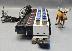 Lot of 10 4V210-08 Pneumatic Solenoid Valves 0.15-0.8MPa 24V on AirTac Manifold