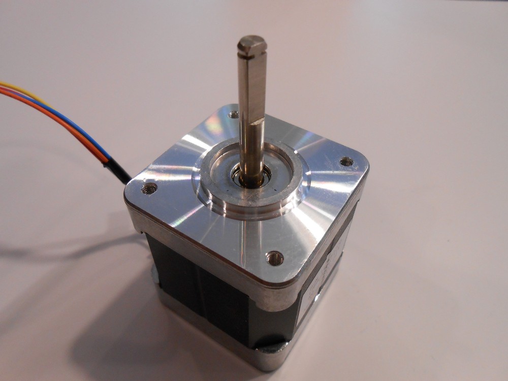 Stepper motor NEMA 17 76oz/in 11V