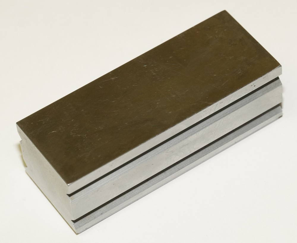 CEJ Microkater Indicator Stand Anvil 519 3.55 x 1.378 x 1.185 Block