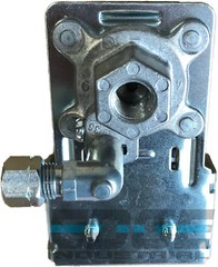 HEAVY DUTY CONDOR USA PRESSURE SWITCH, 26AMP, 11GA2E, 100/125 PSI,1/4″ FNPT,DPST