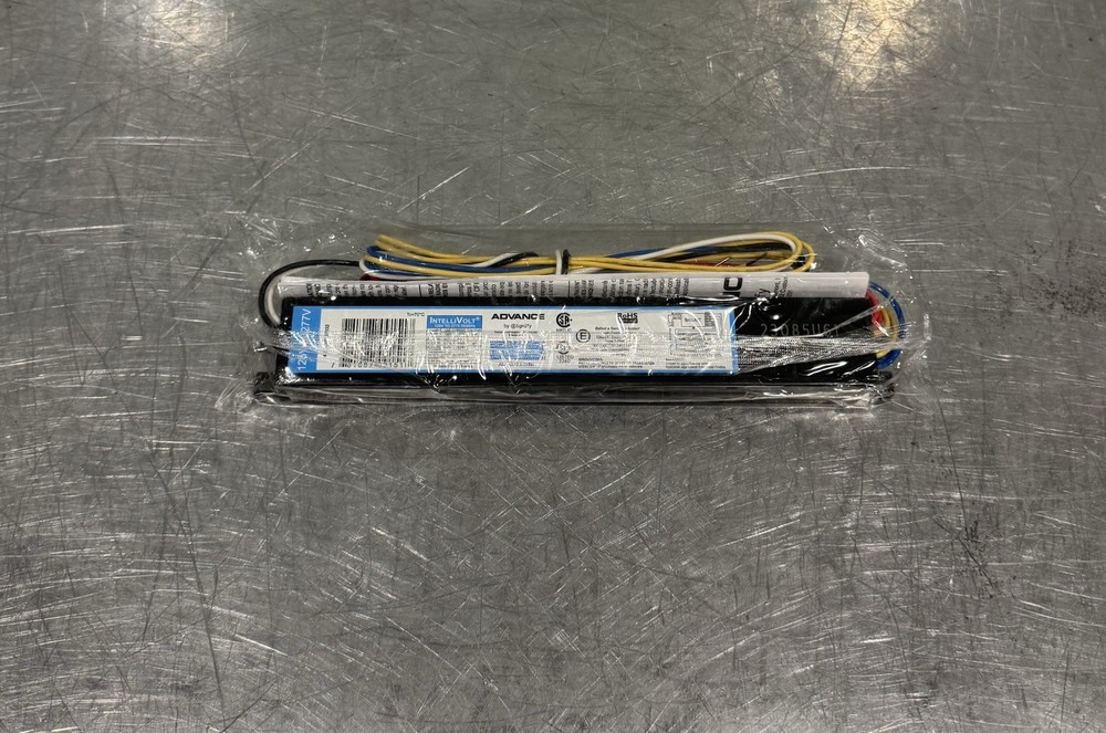 Advance ICN-4P32-N Centium Electronic Fluorescent Ballast NEW! FREE SHIPPING!